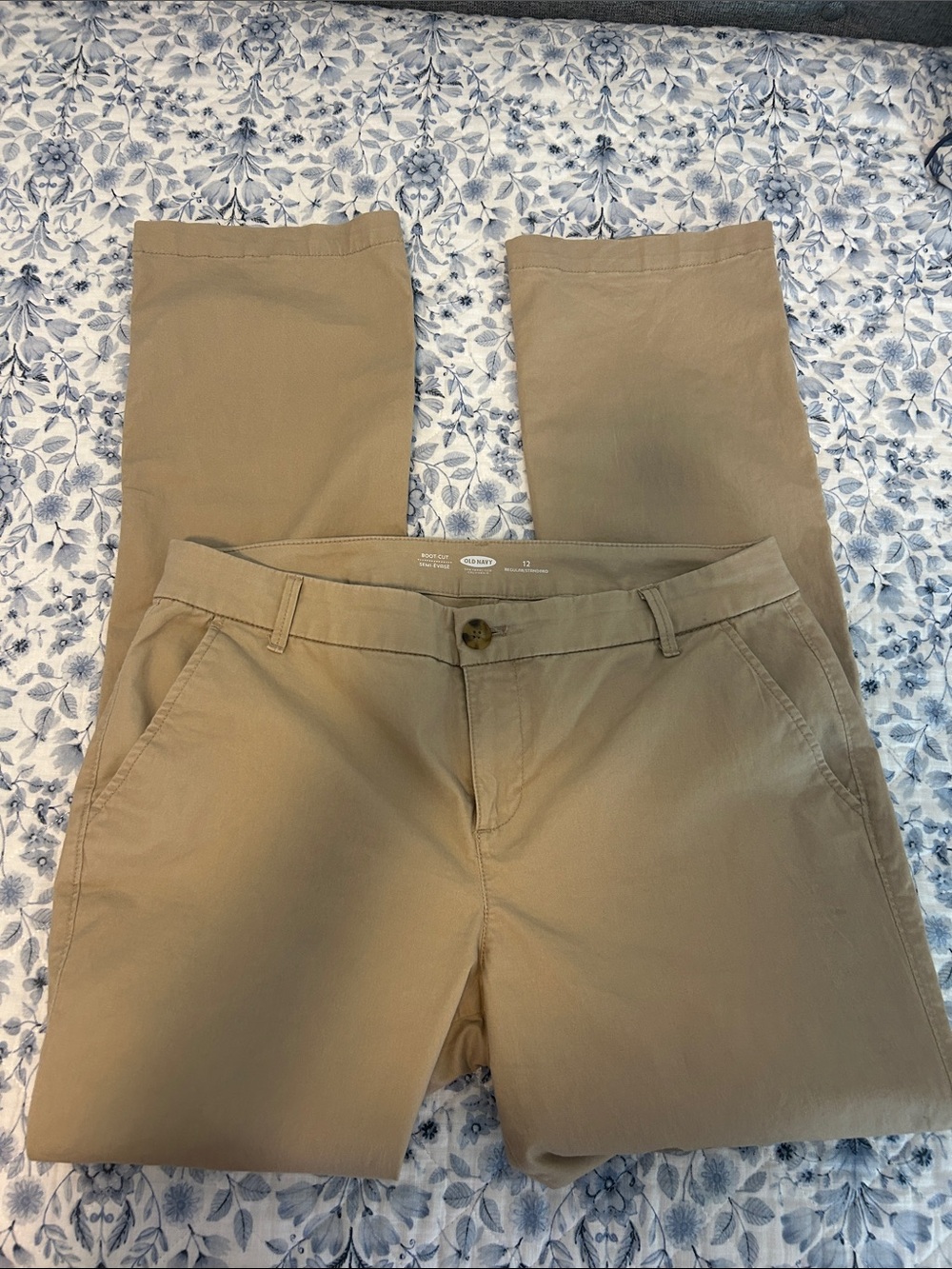 Old Navy Women’s Boot-Cut Pants Size 12 Regular Khaki Tan - Picture 3 of 10